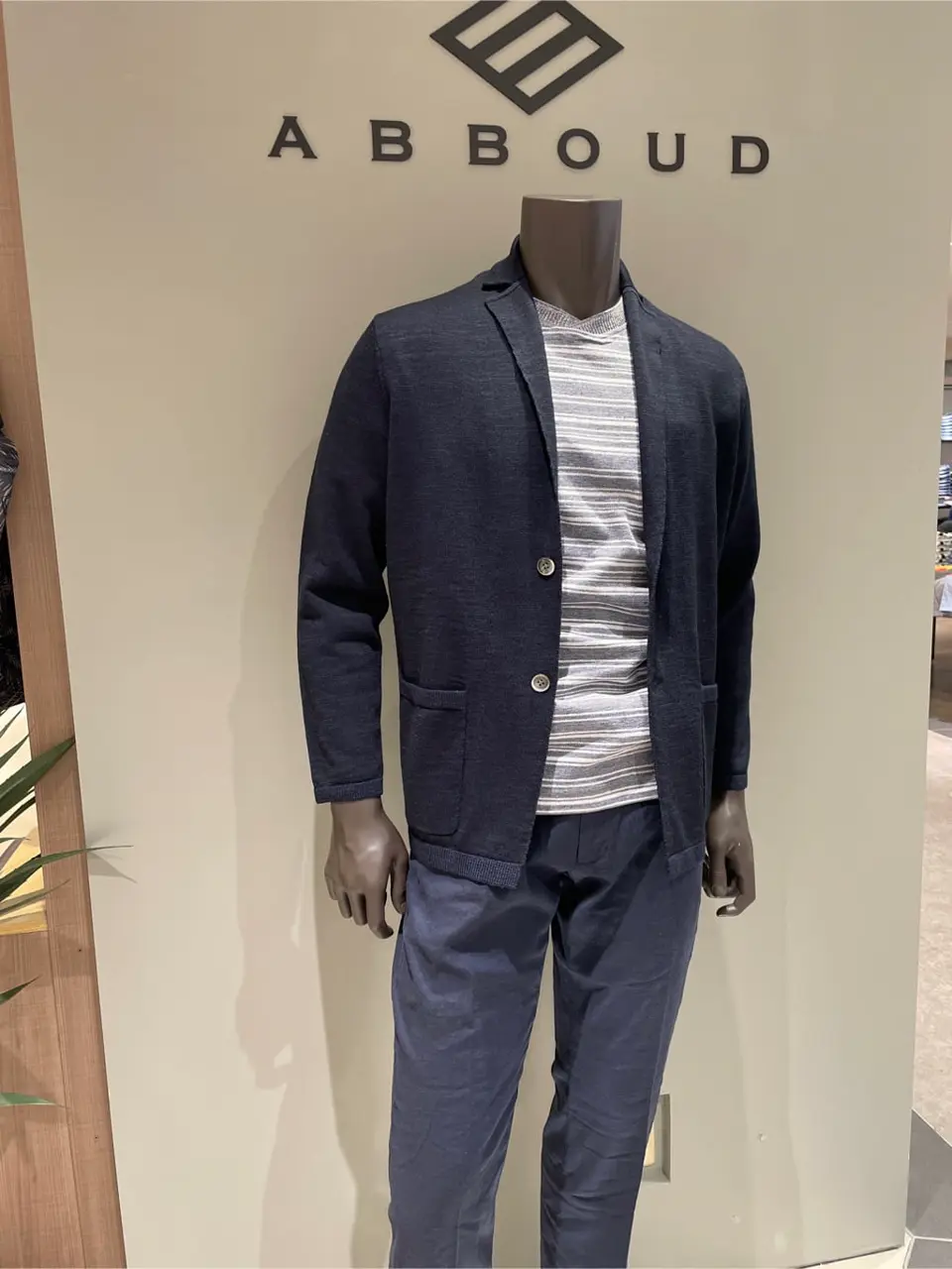 JOSEPH ABBOUD 伊津野 コーディネート画像