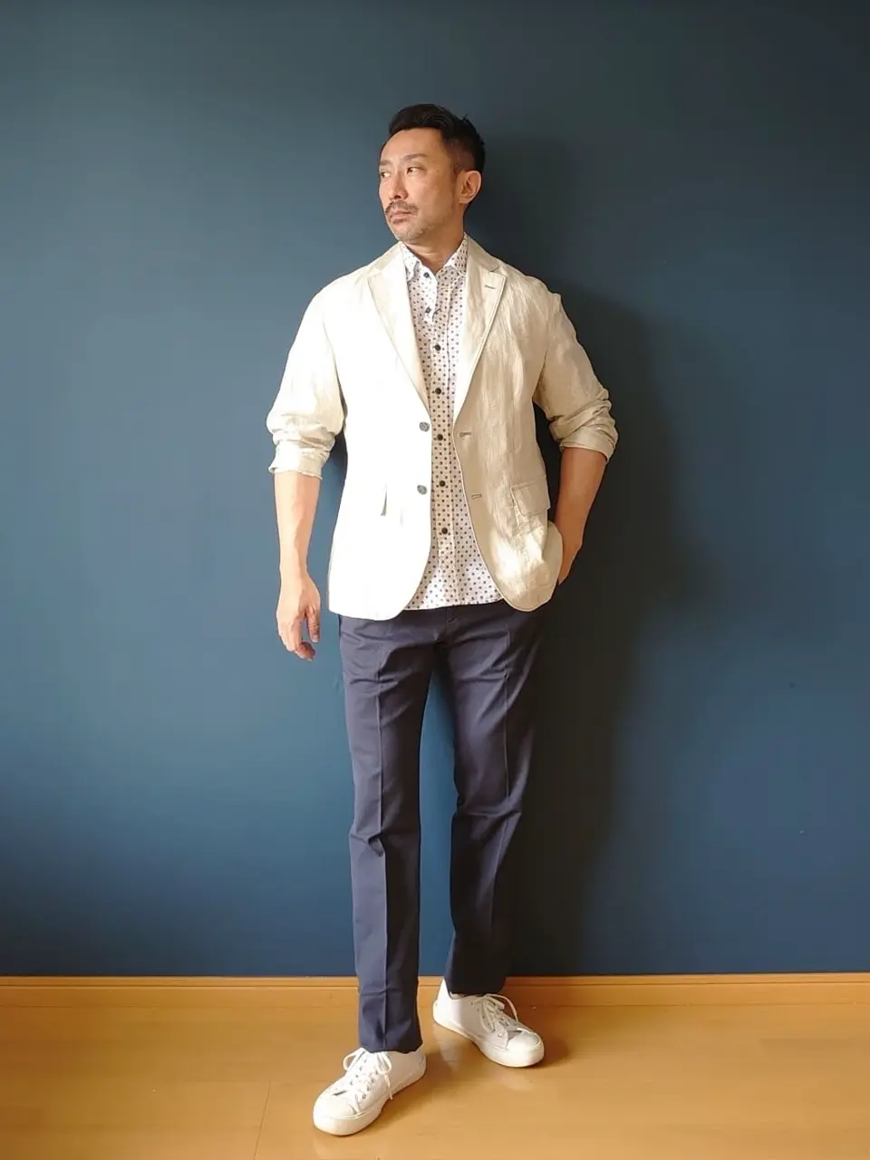 JOSEPH ABBOUD 安東 コーディネート画像