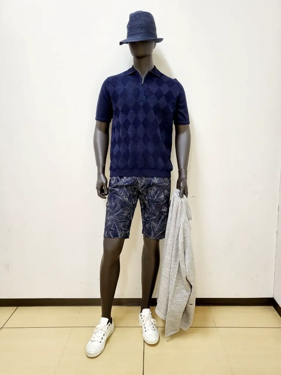  亀井 コーディネート画像