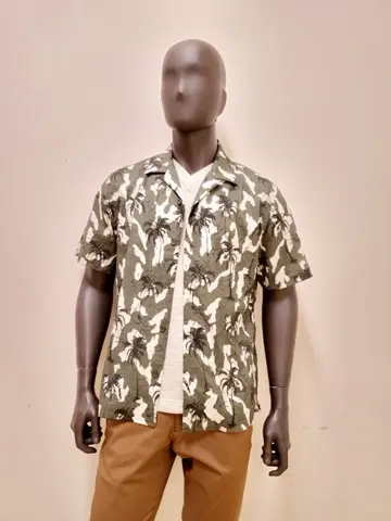 JOSEPH ABBOUD 亀井 コーディネート画像