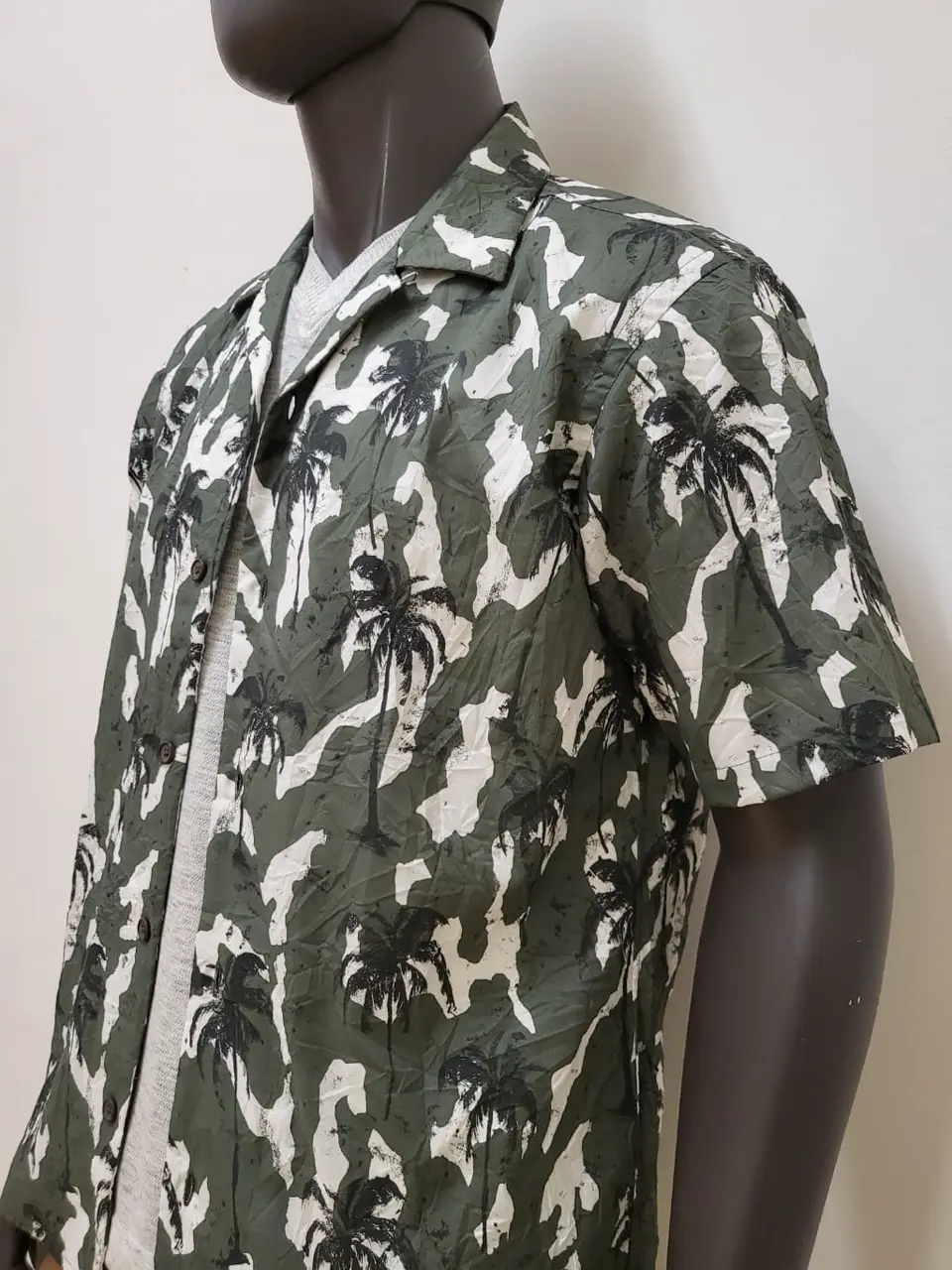 JOSEPH ABBOUD 亀井 コーディネート画像