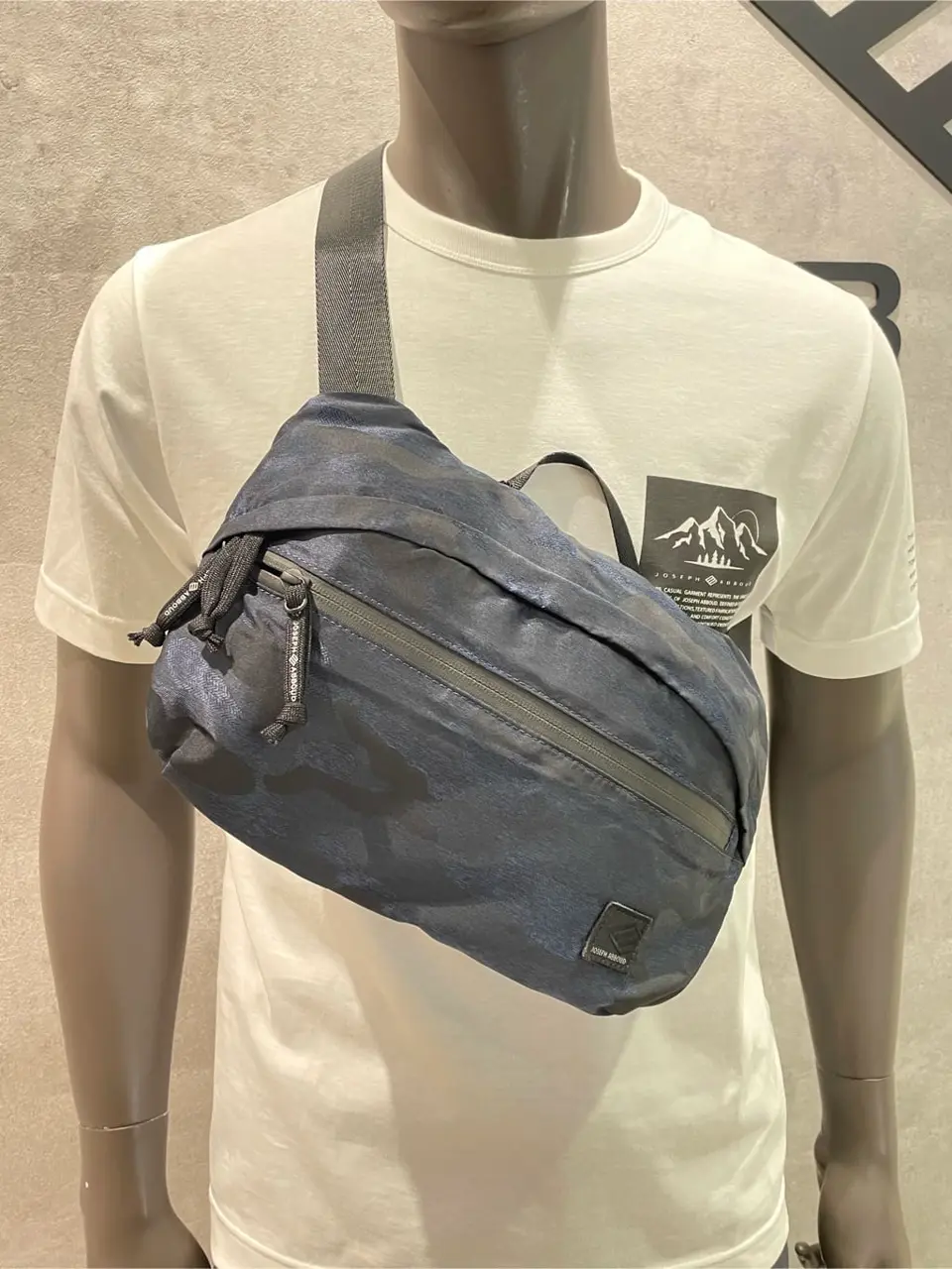 JOSEPH ABBOUD 東　 コーディネート画像