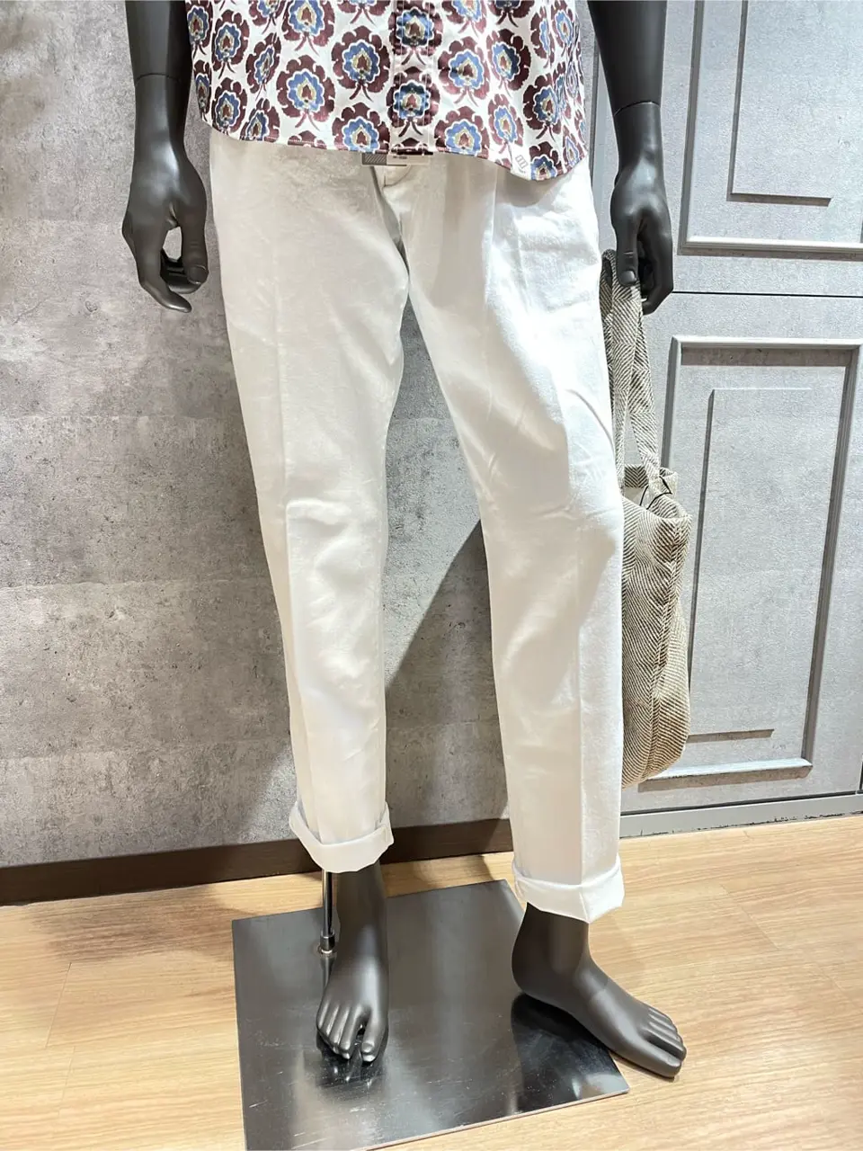 JOSEPH ABBOUD 東　 コーディネート画像