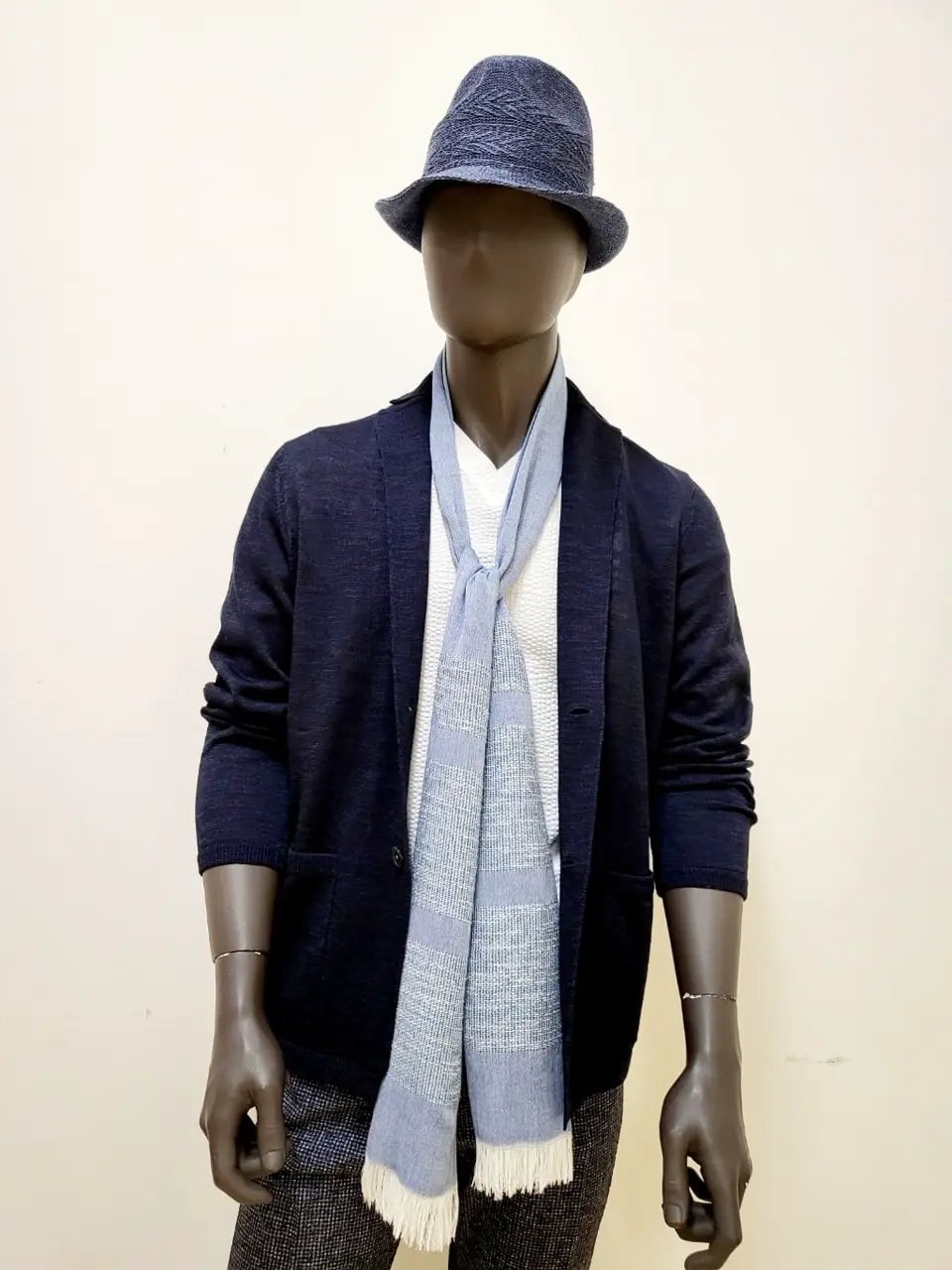 JOSEPH ABBOUD 亀井 コーディネート画像