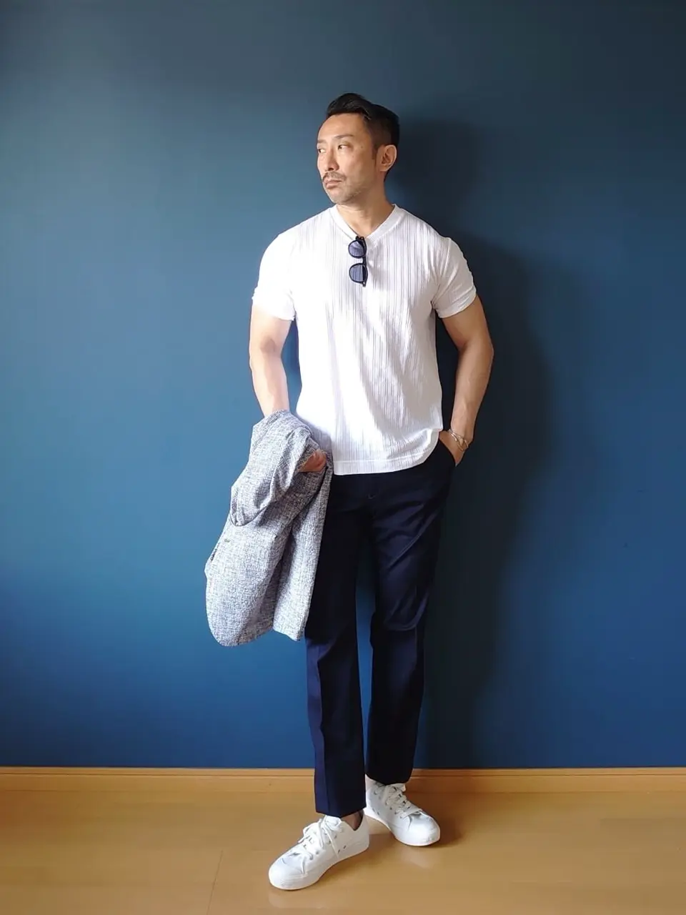 JOSEPH ABBOUD 安東 コーディネート画像