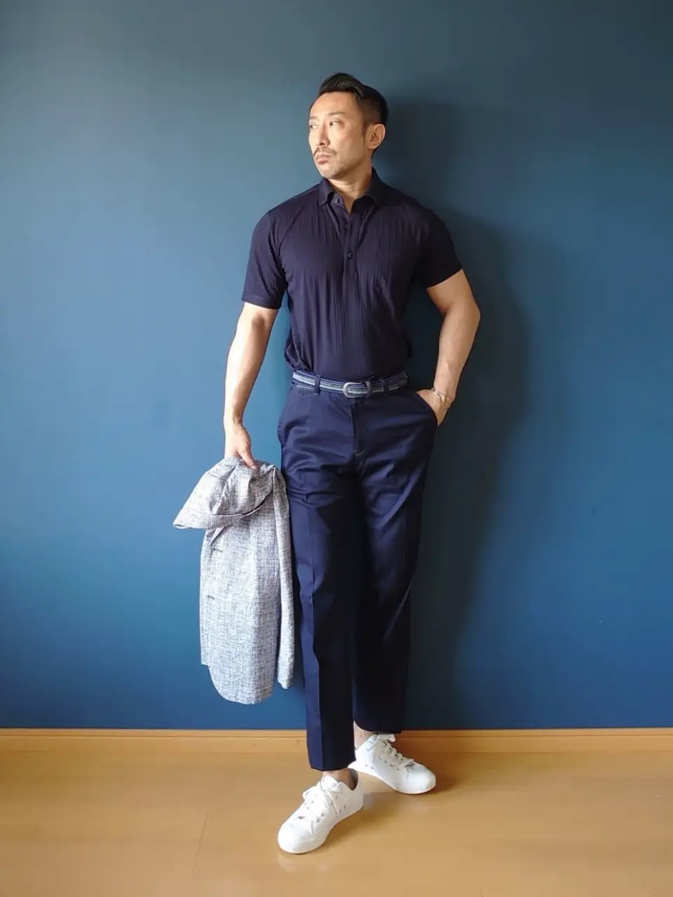 JOSEPH ABBOUD 安東 コーディネート画像