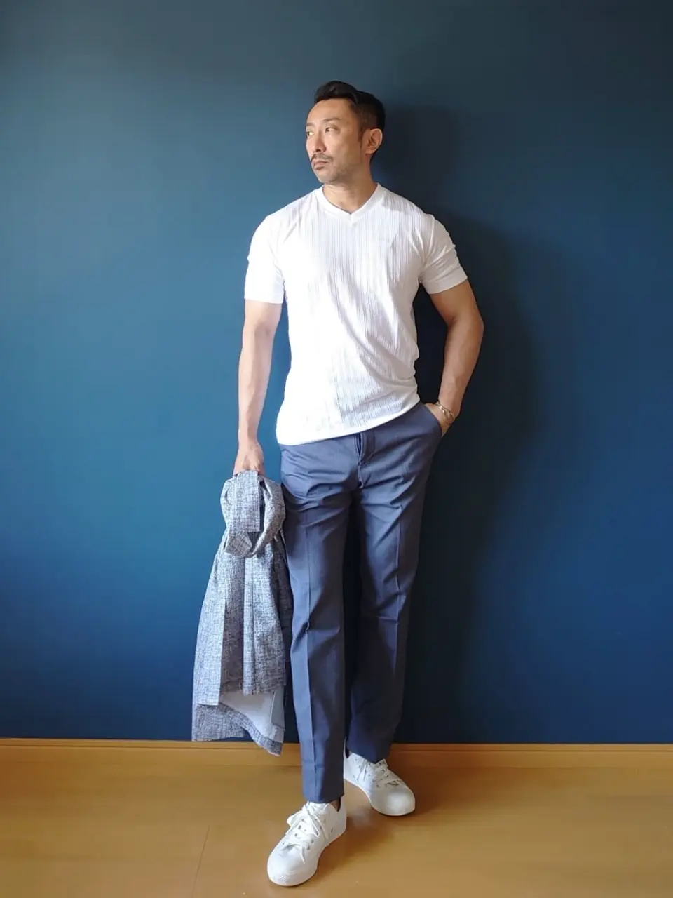 JOSEPH ABBOUD 安東 コーディネート画像