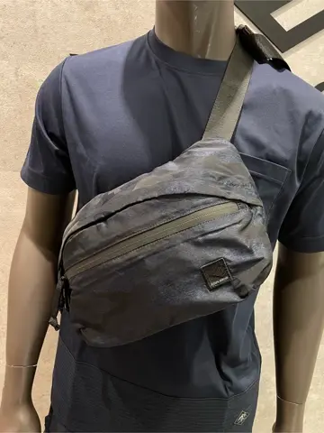 JOSEPH ABBOUD 東　 コーディネート画像