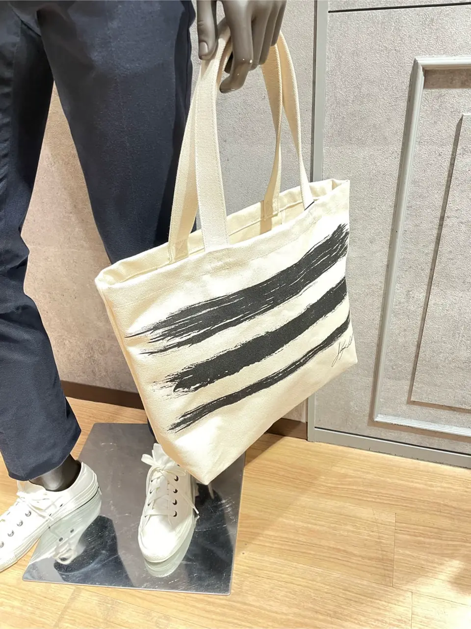 JOSEPH ABBOUD 東　 コーディネート画像