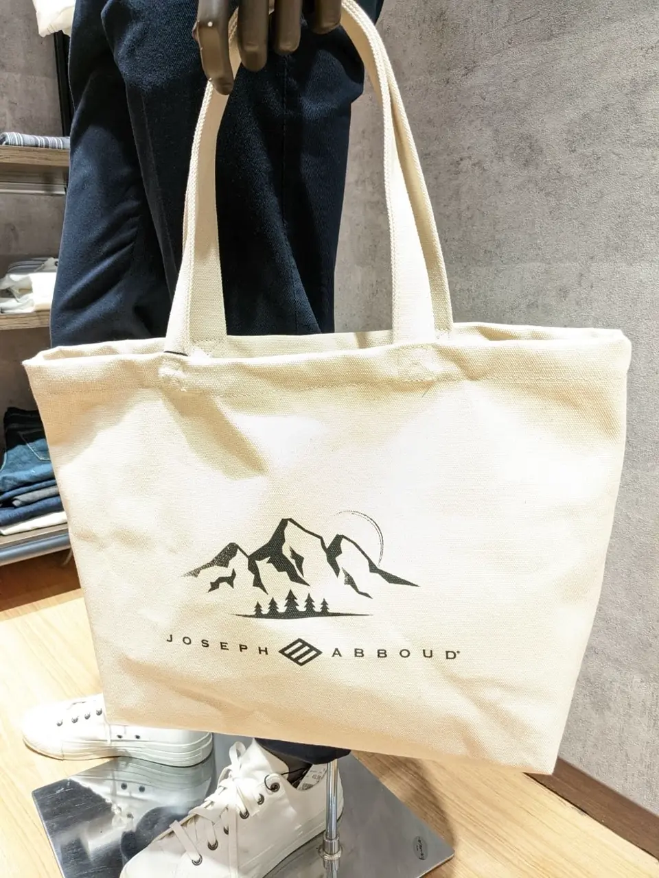 JOSEPH ABBOUD 大久 コーディネート画像