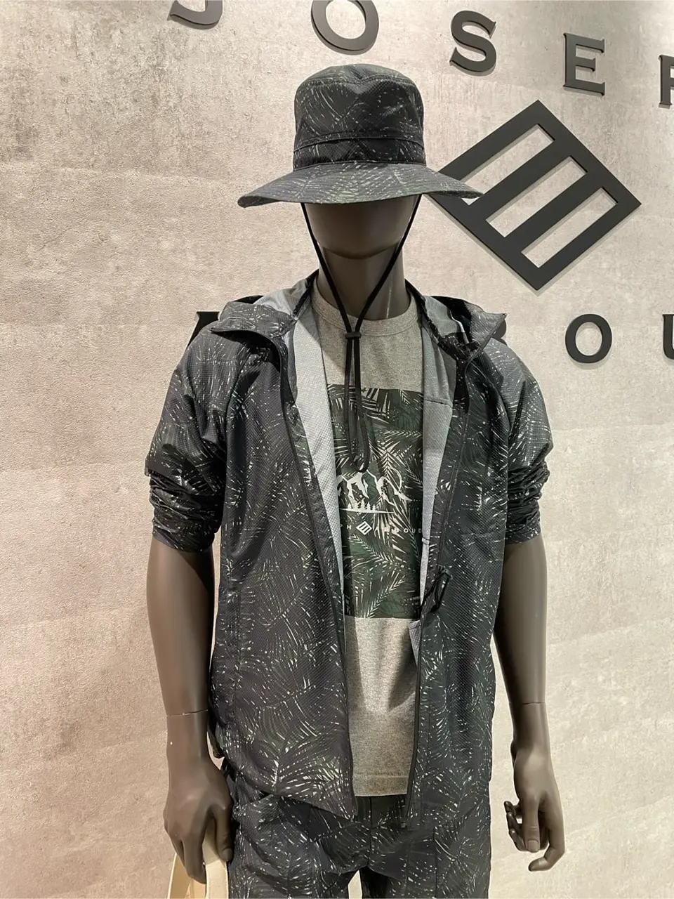 JOSEPH ABBOUD 東　 コーディネート画像