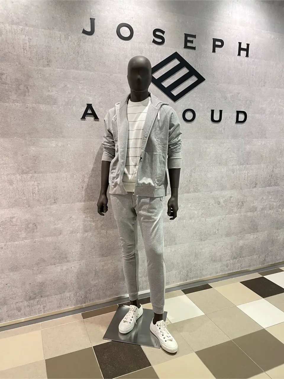  東　 コーディネート画像