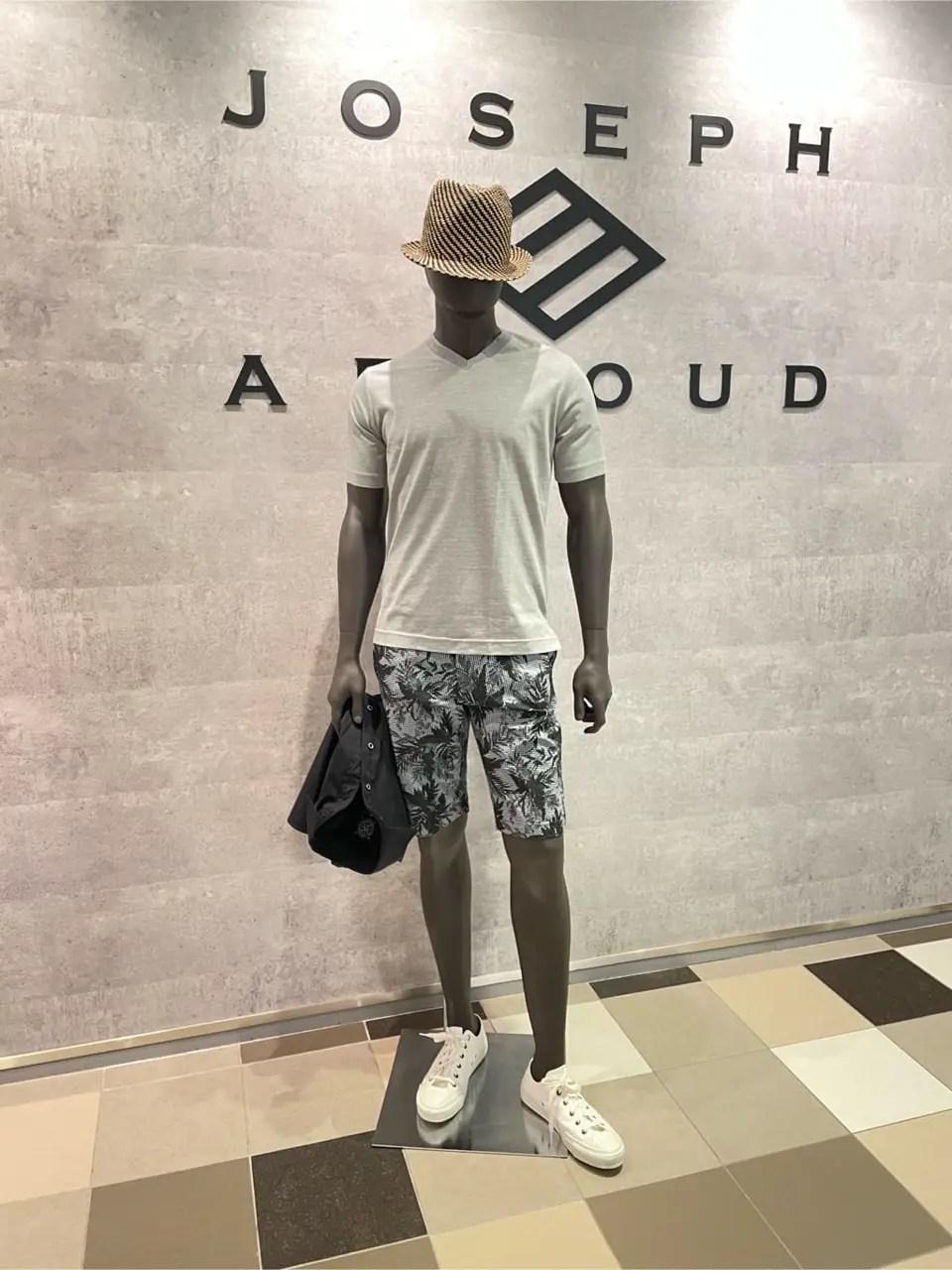  東　 コーディネート画像