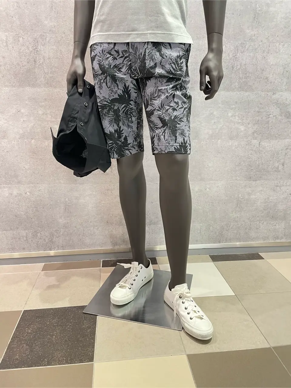 JOSEPH ABBOUD 東　 コーディネート画像