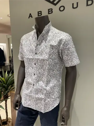 JOSEPH ABBOUD 伊津野 コーディネート画像