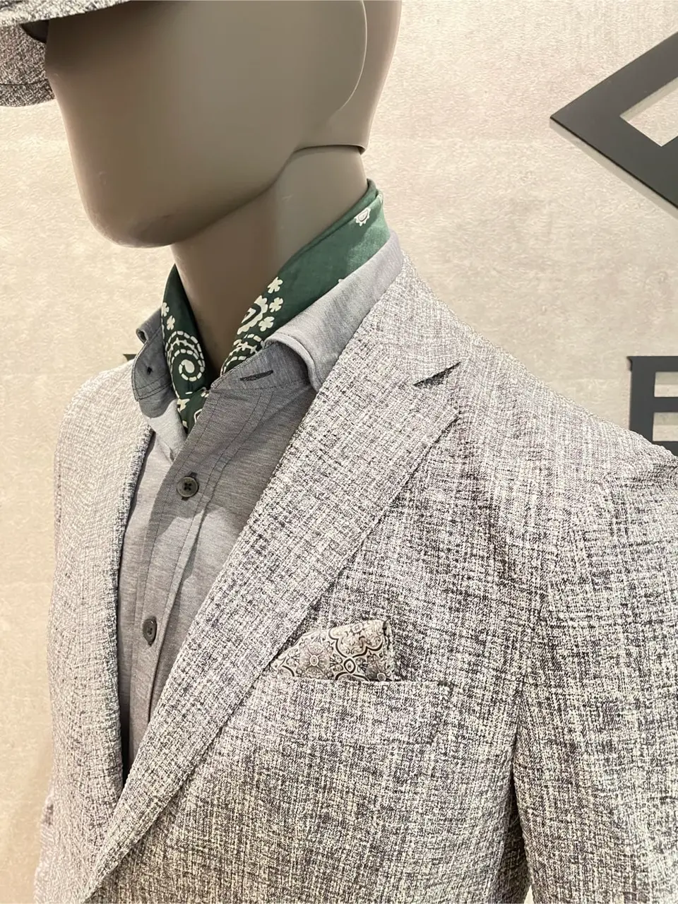 JOSEPH ABBOUD 東　 コーディネート画像