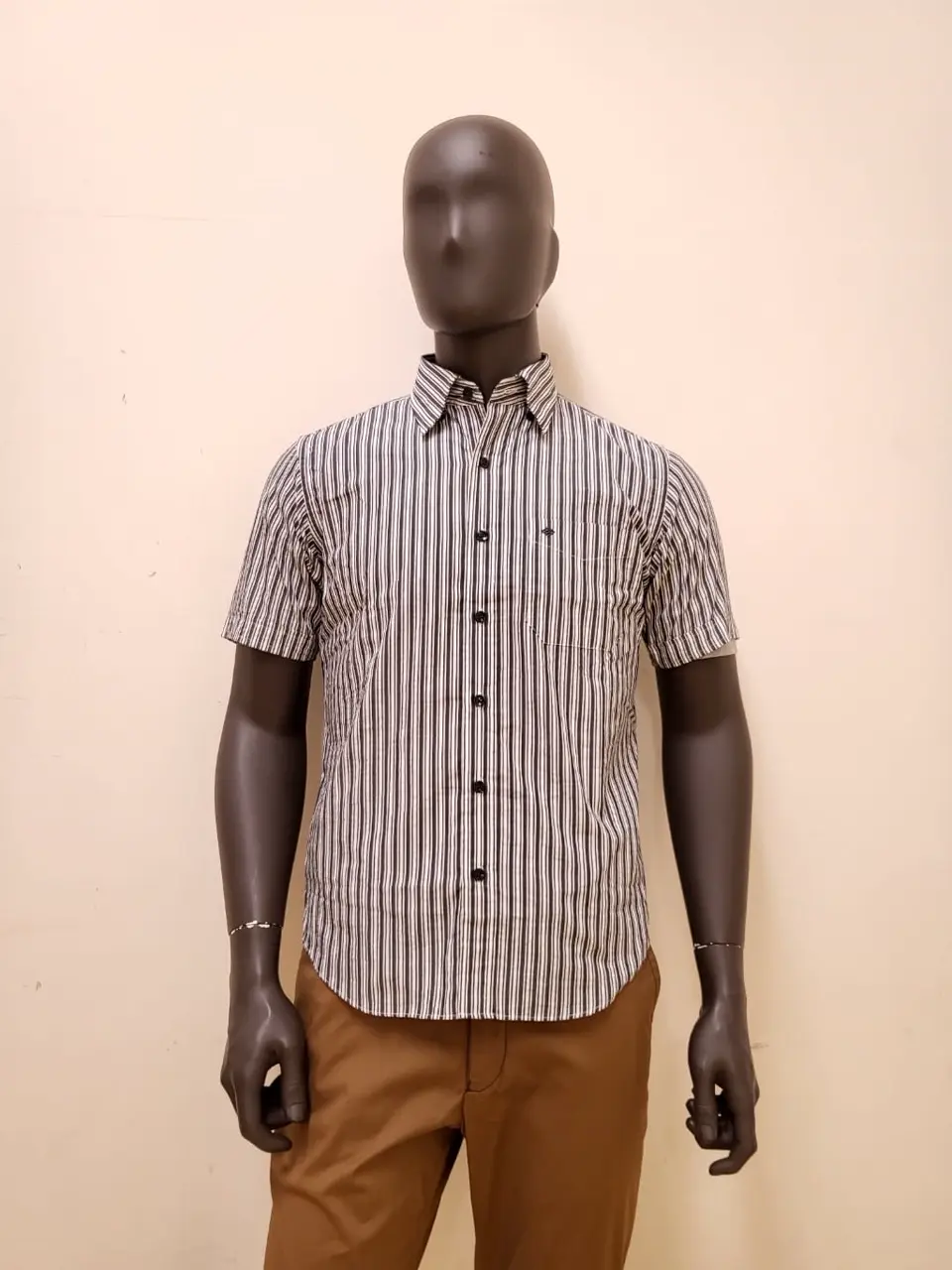 JOSEPH ABBOUD 亀井 コーディネート画像