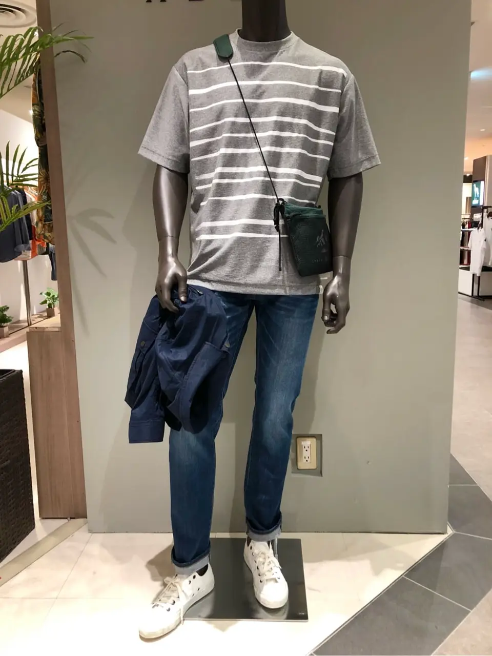 JOSEPH ABBOUD 川田 コーディネート画像