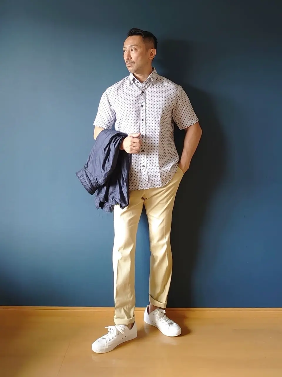 JOSEPH ABBOUD 安東 コーディネート画像