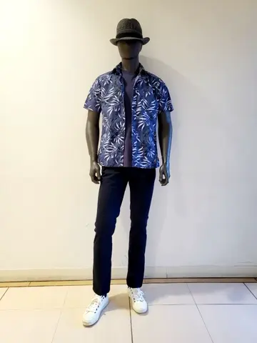 JOSEPH ABBOUD 亀井 コーディネート画像