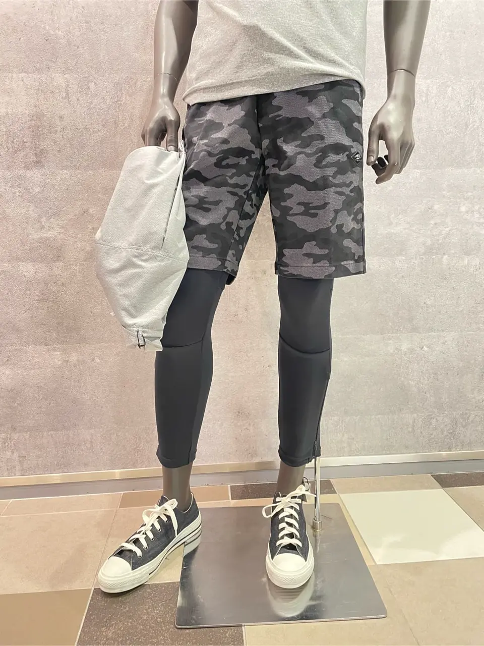 JOSEPH ABBOUD 東　 コーディネート画像