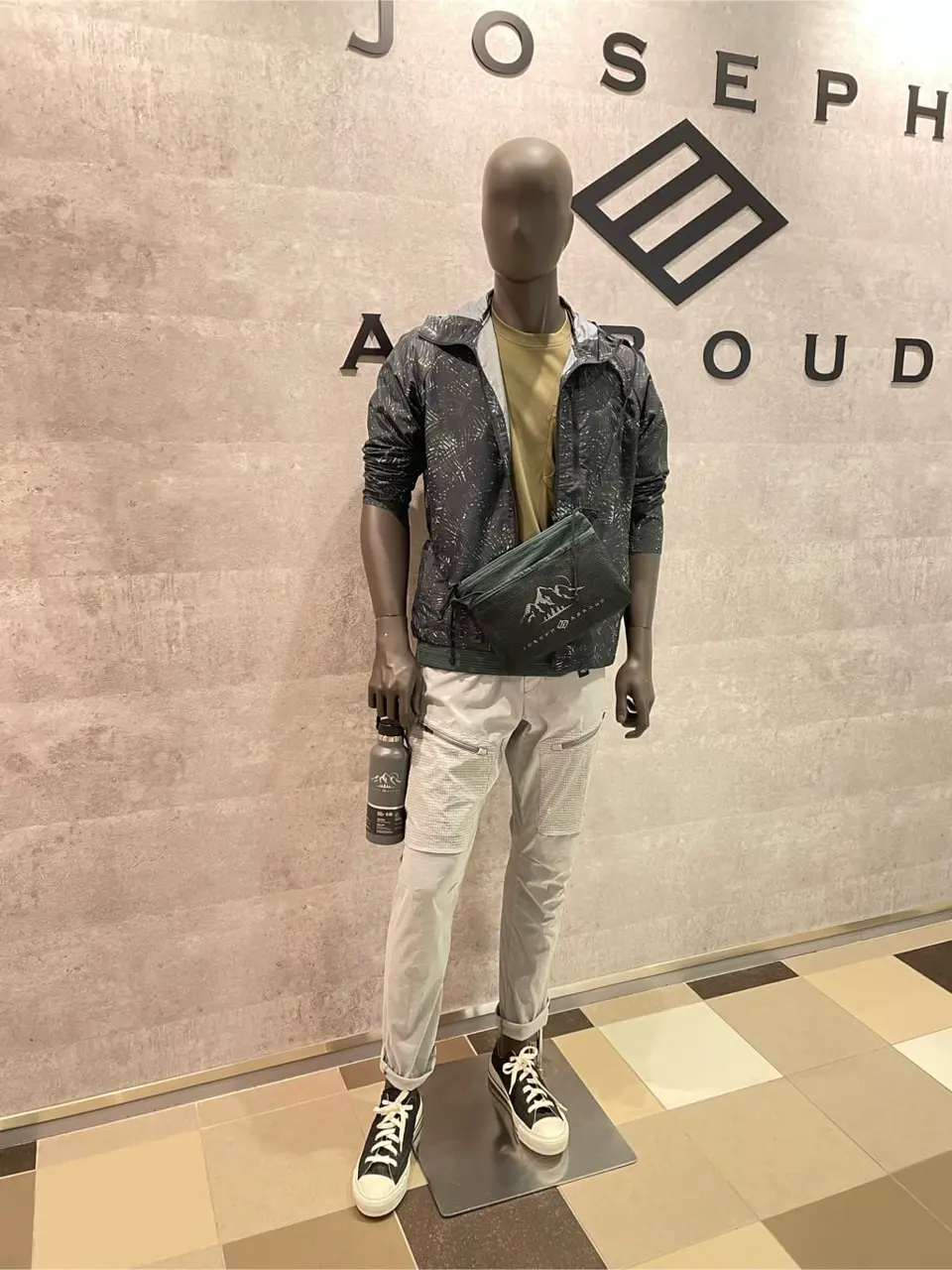  東　 コーディネート画像