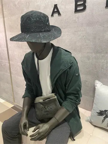 JOSEPH ABBOUD 東　 コーディネート画像