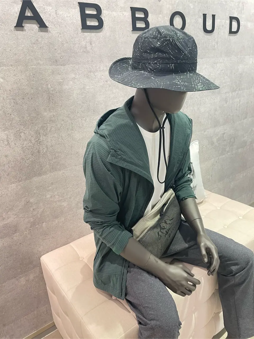 JOSEPH ABBOUD 東　 コーディネート画像