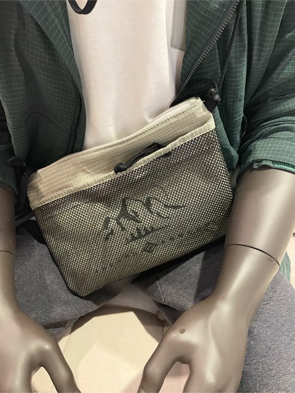 JOSEPH ABBOUD 東　 コーディネート画像