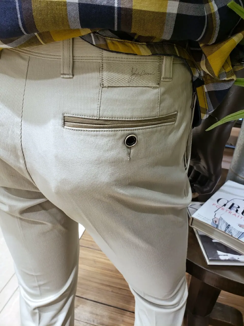 JOSEPH ABBOUD 中西 コーディネート画像