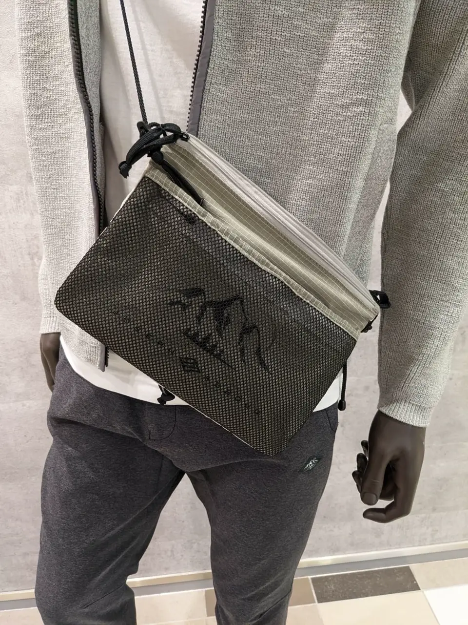 JOSEPH ABBOUD 大久 コーディネート画像