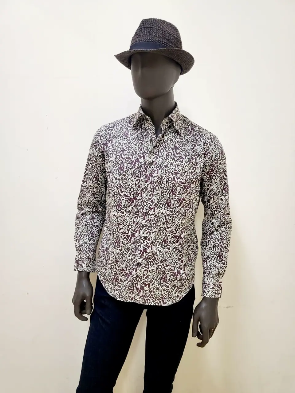 JOSEPH ABBOUD 亀井 コーディネート画像