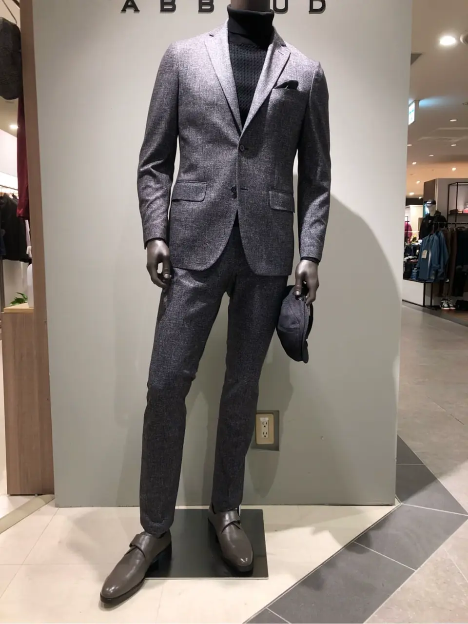 JOSEPH ABBOUD 川田 コーディネート画像