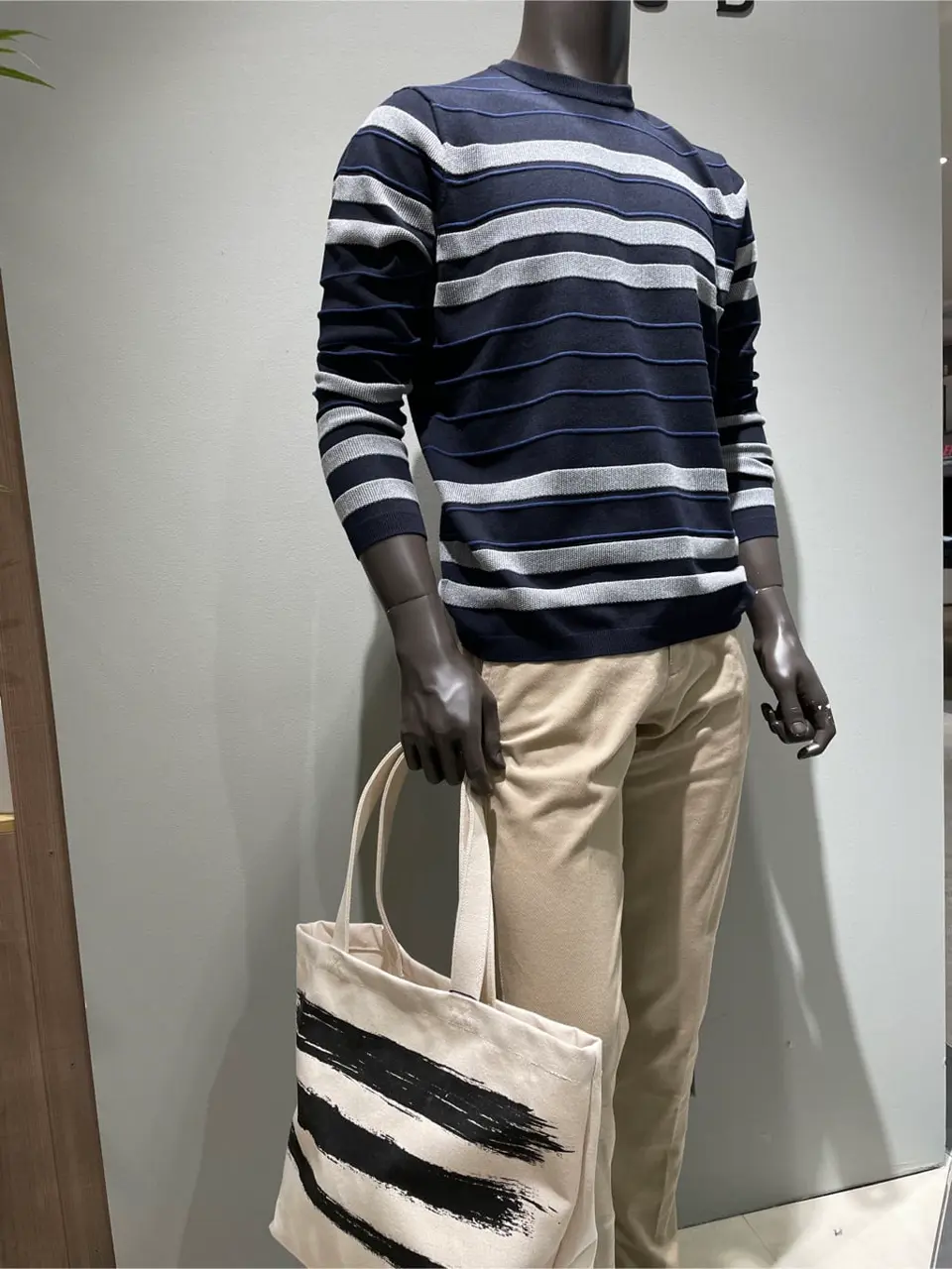 JOSEPH ABBOUD 伊津野 コーディネート画像