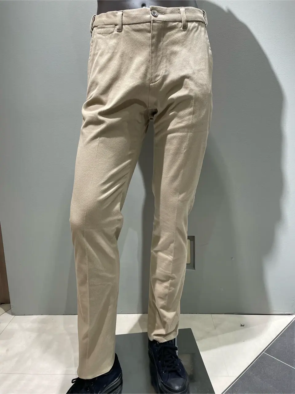 JOSEPH ABBOUD 伊津野 コーディネート画像