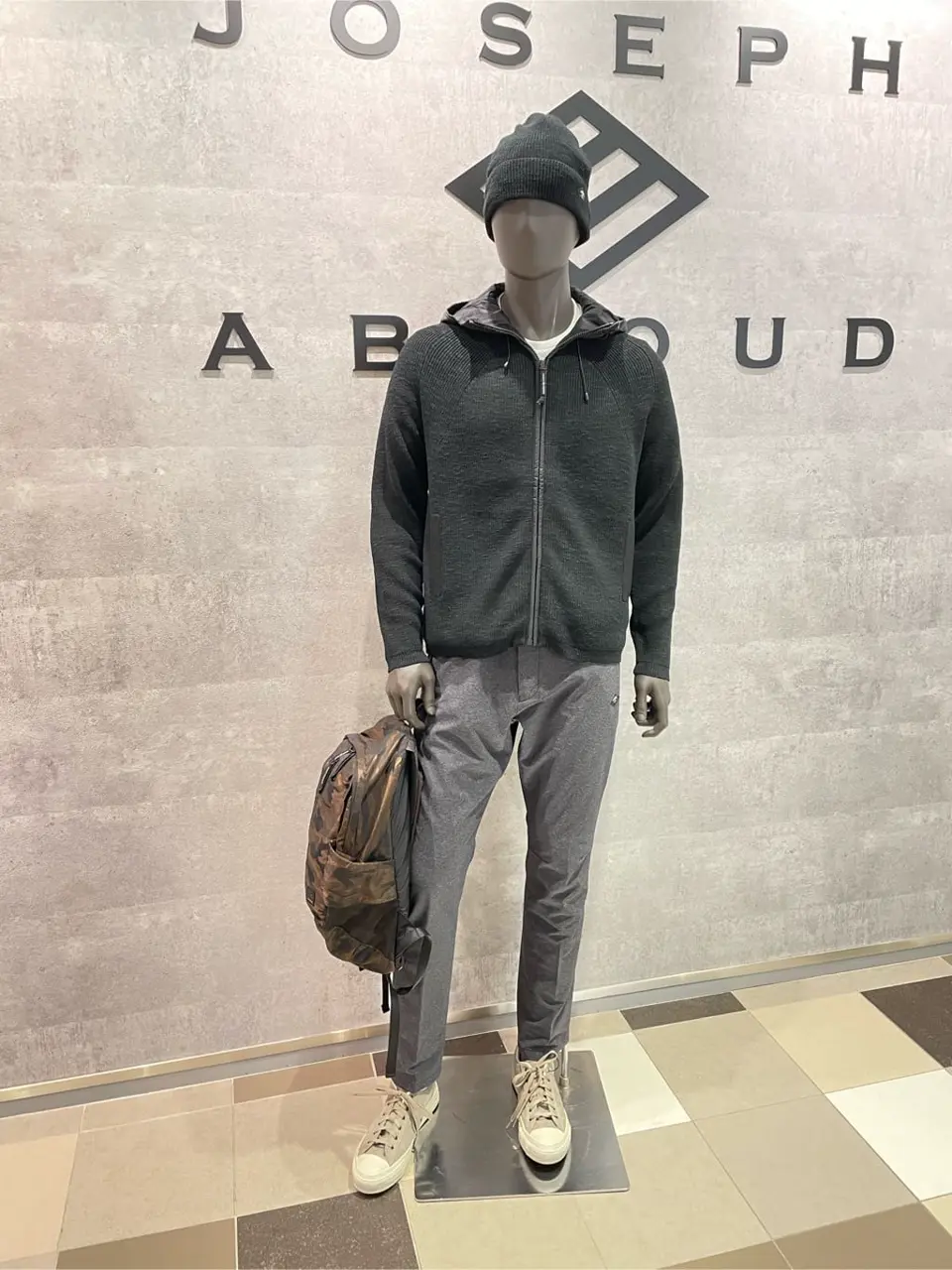  東　 コーディネート画像