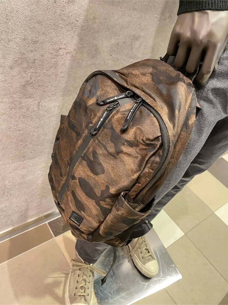 JOSEPH ABBOUD 東　 コーディネート画像