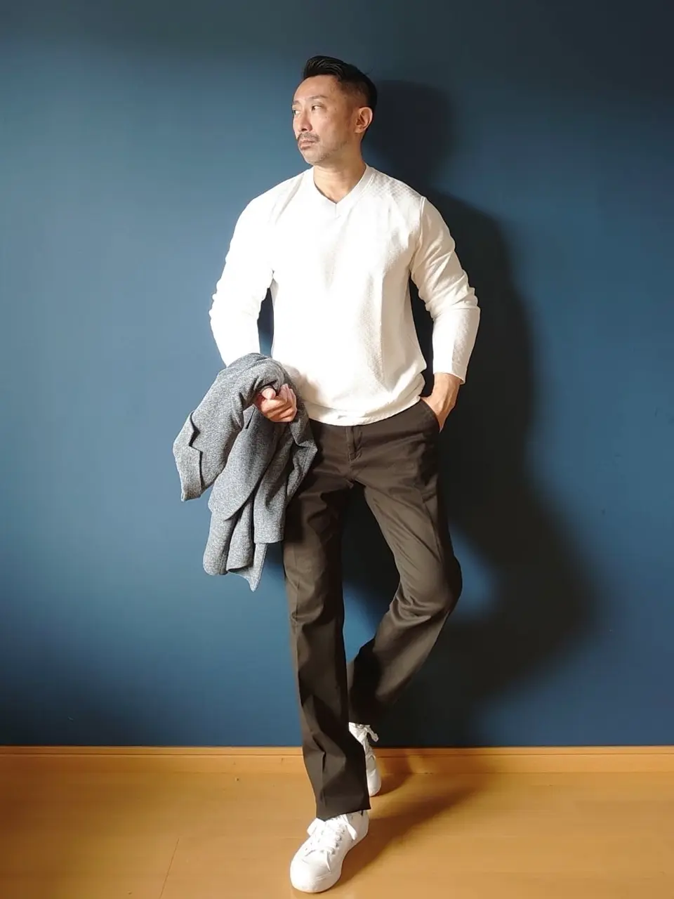 JOSEPH ABBOUD 安東 コーディネート画像