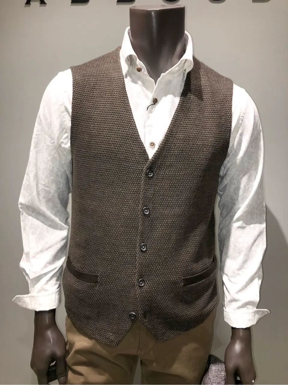 JOSEPH ABBOUD 川田 コーディネート画像