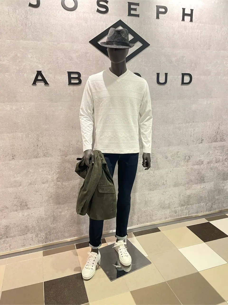  東　 コーディネート画像