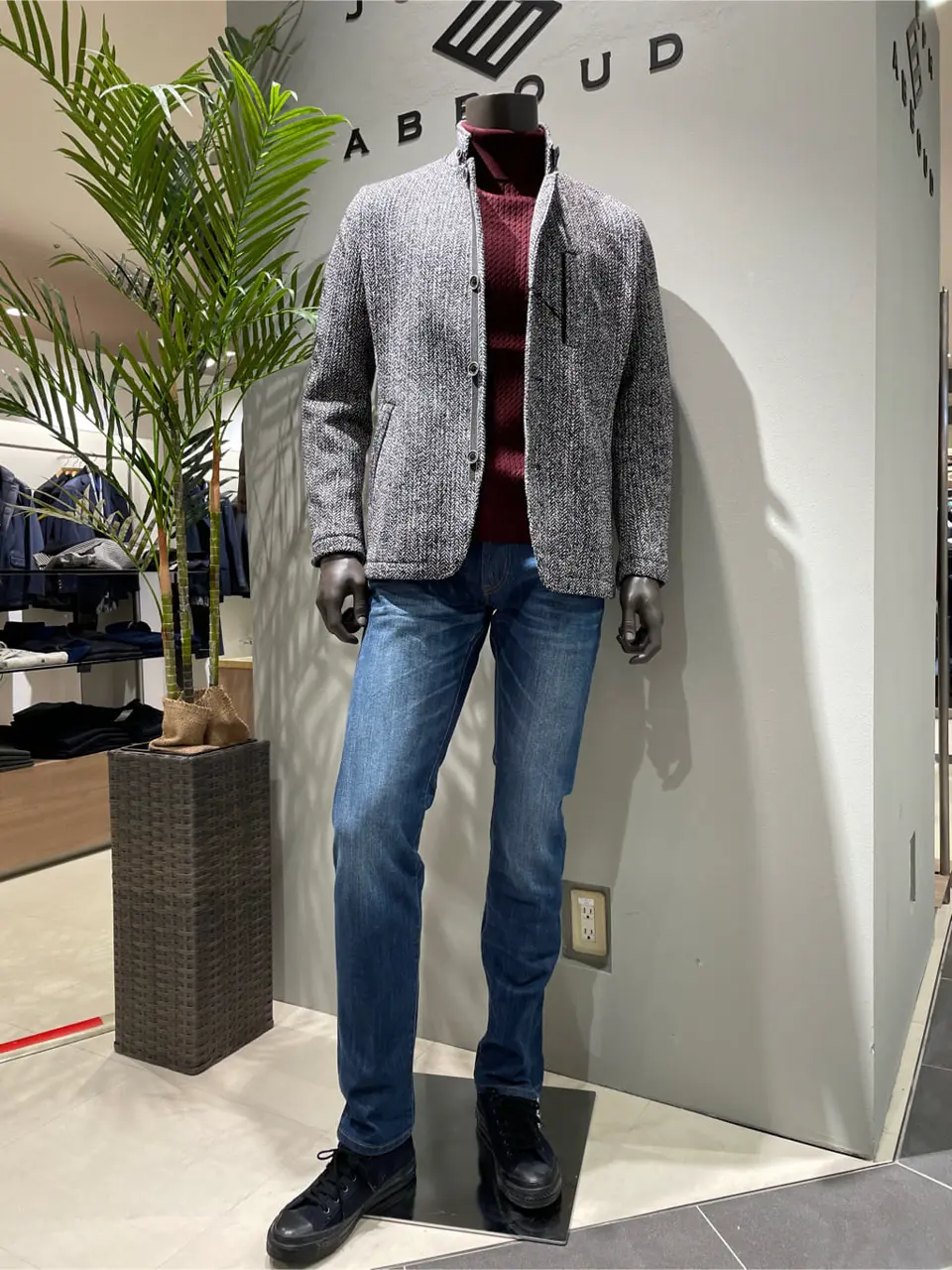 JOSEPH ABBOUD 伊津野 コーディネート画像