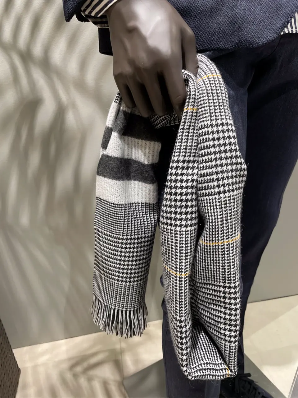 JOSEPH ABBOUD 伊津野 コーディネート画像