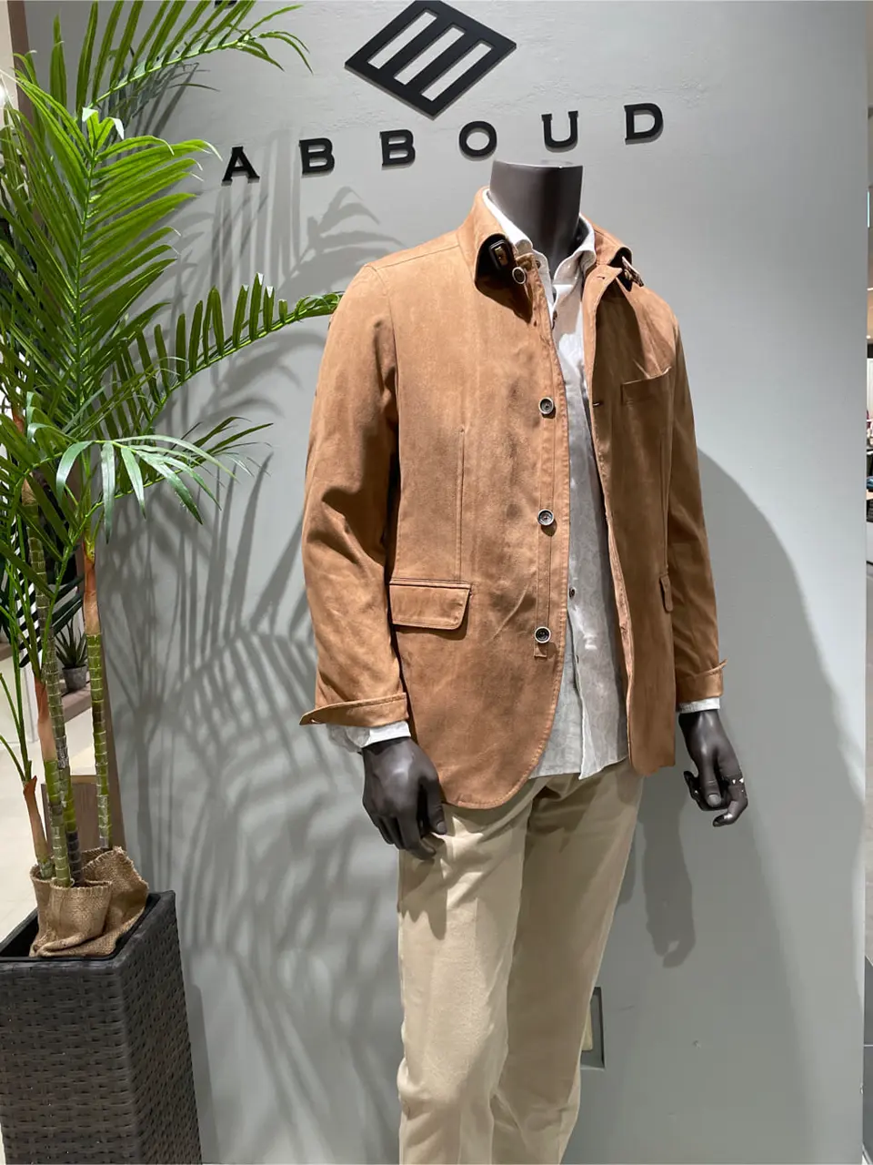 JOSEPH ABBOUD 伊津野 コーディネート画像
