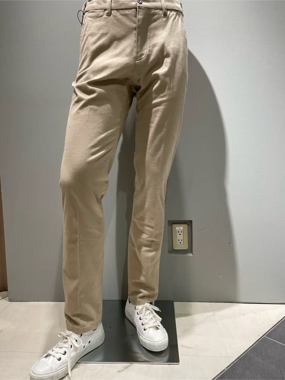 JOSEPH ABBOUD 伊津野 コーディネート画像