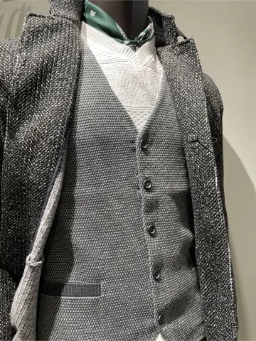 JOSEPH ABBOUD 伊津野 コーディネート画像