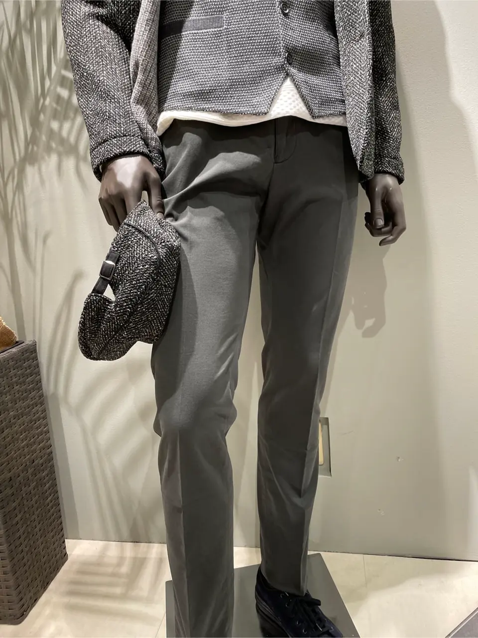 JOSEPH ABBOUD 伊津野 コーディネート画像