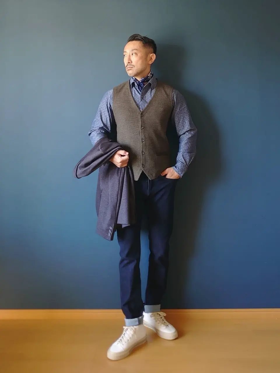 JOSEPH ABBOUD 安東 コーディネート画像