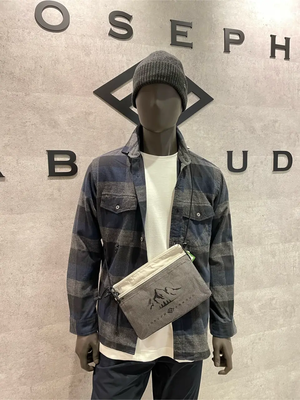 JOSEPH ABBOUD 東　 コーディネート画像