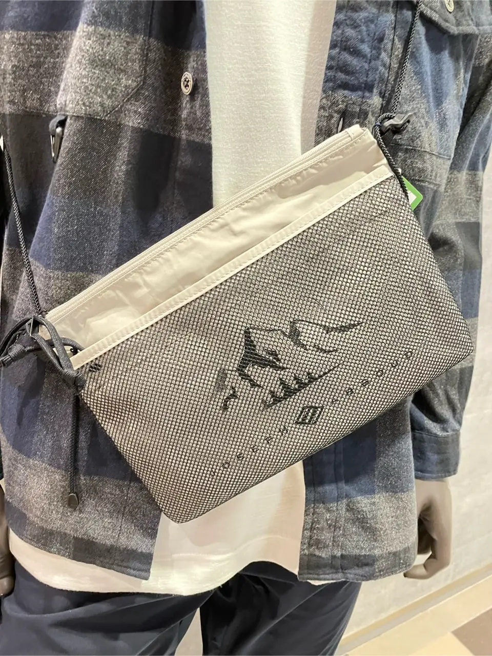 JOSEPH ABBOUD 東　 コーディネート画像