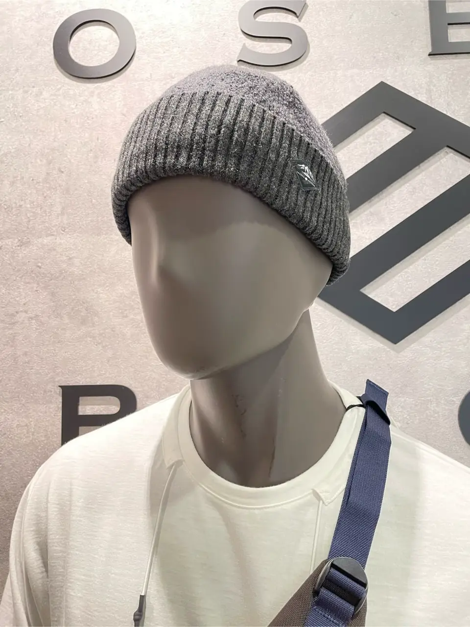 JOSEPH ABBOUD 東　 コーディネート画像